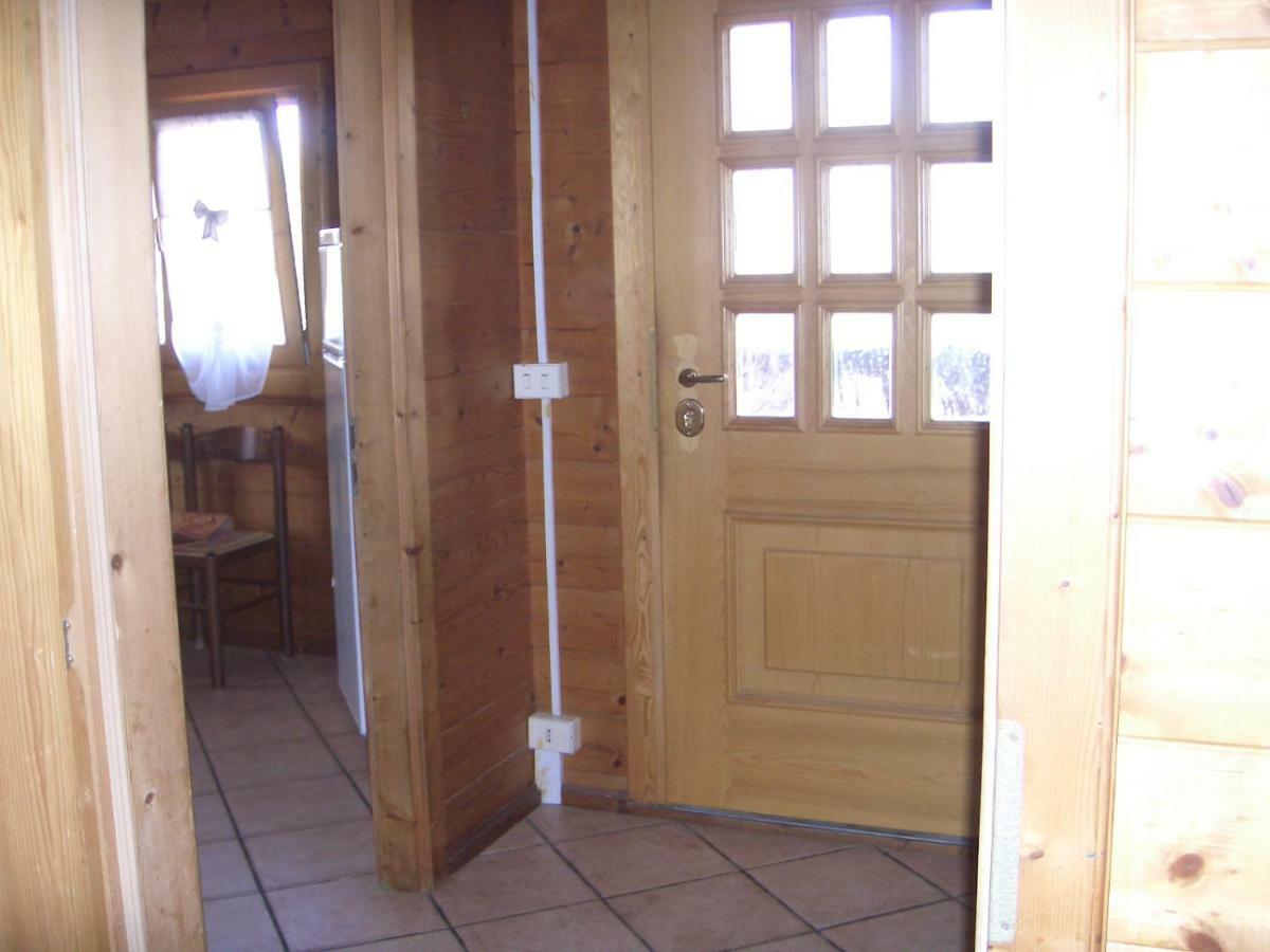 Chalet L Oasi Di Ambra 8 Posti Letto Con Uso Piscina 아르데아 외부 사진