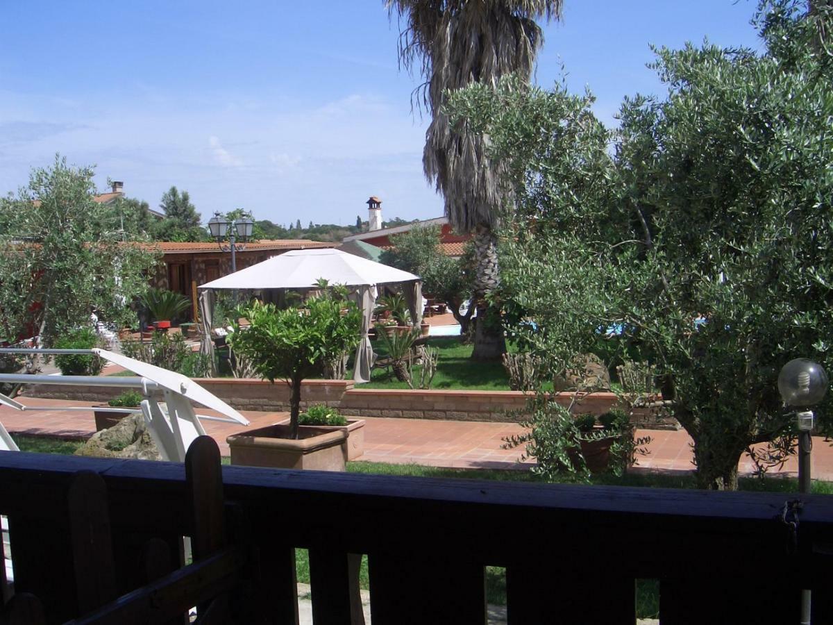 Chalet L Oasi Di Ambra 8 Posti Letto Con Uso Piscina 아르데아 외부 사진