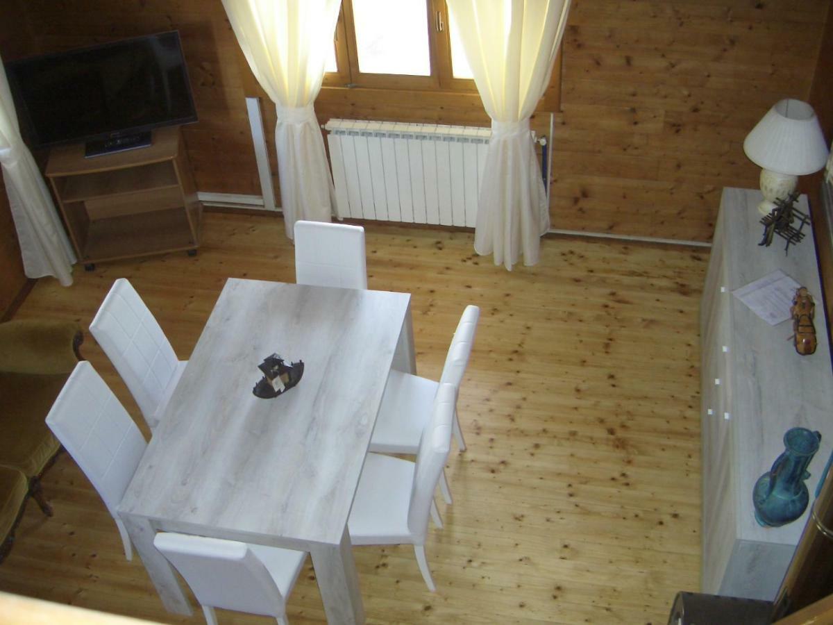 Chalet L Oasi Di Ambra 8 Posti Letto Con Uso Piscina 아르데아 외부 사진