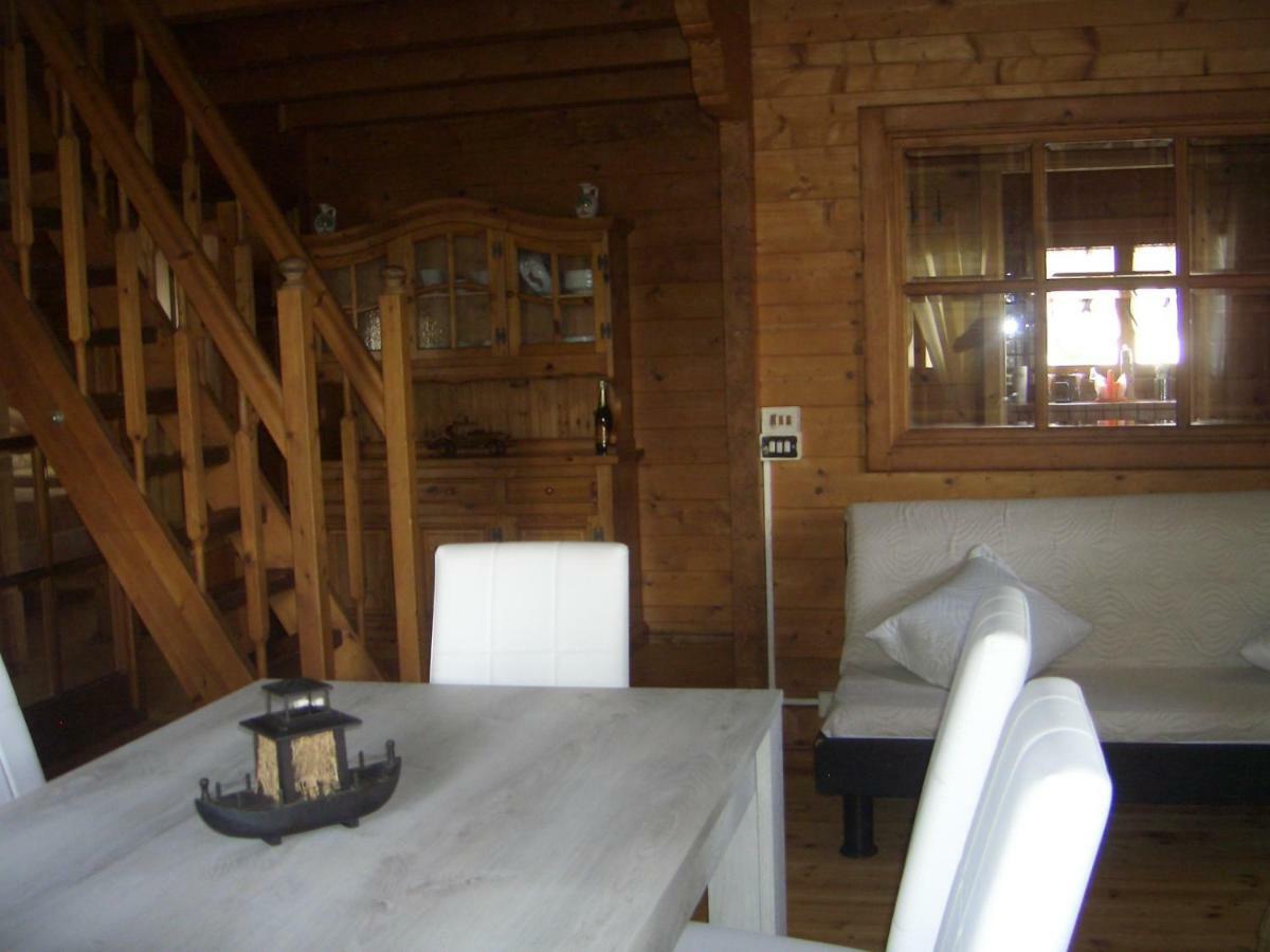 Chalet L Oasi Di Ambra 8 Posti Letto Con Uso Piscina 아르데아 외부 사진