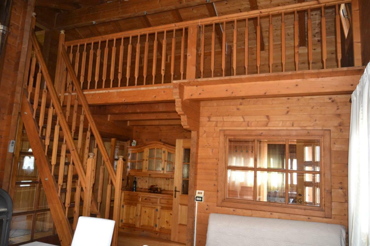 Chalet L Oasi Di Ambra 8 Posti Letto Con Uso Piscina 아르데아 외부 사진