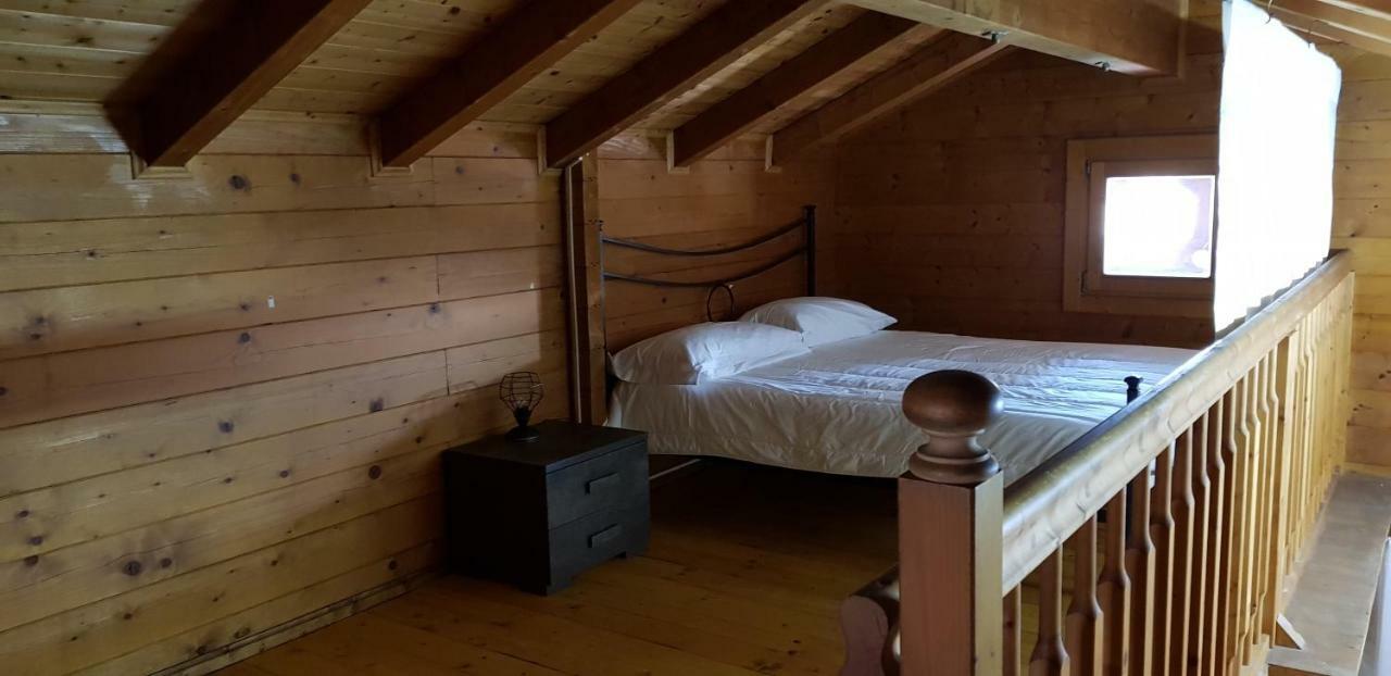 Chalet L Oasi Di Ambra 8 Posti Letto Con Uso Piscina 아르데아 외부 사진