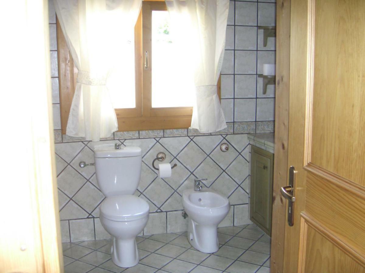 Chalet L Oasi Di Ambra 8 Posti Letto Con Uso Piscina 아르데아 외부 사진