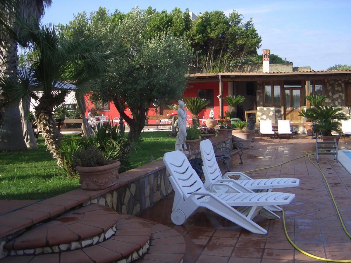 Chalet L Oasi Di Ambra 8 Posti Letto Con Uso Piscina 아르데아 외부 사진
